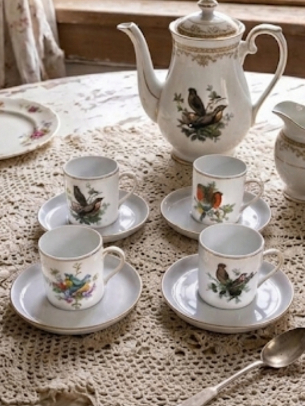 Vintage Royal Crown Birds Demitasse Cups Set of 4